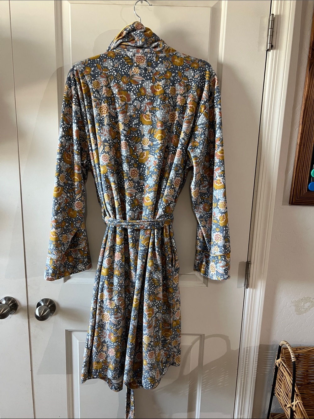 World Market O/S Velour Robe - Picture 5 of 5
